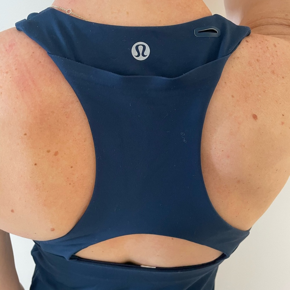 Lululemon tank with built in bra